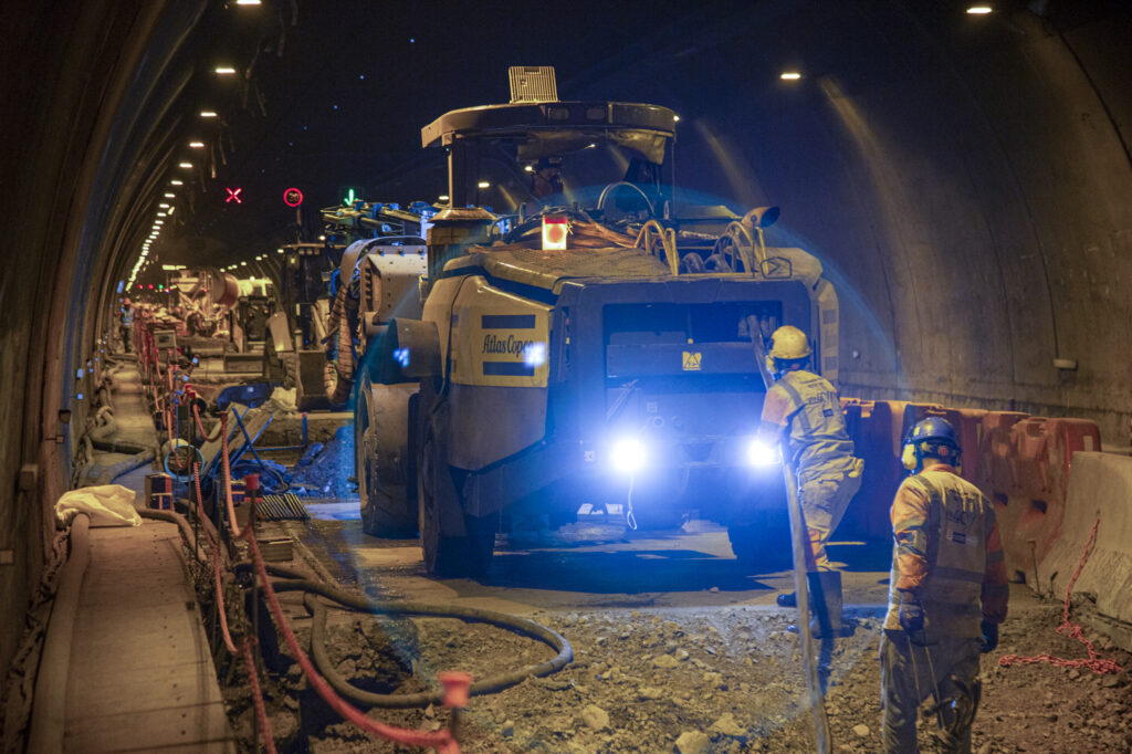 OBRAS TUNEL SUMAPAZ 33