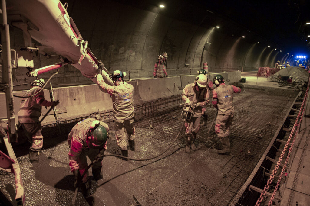 OBRAS TUNEL SUMAPAZ 48