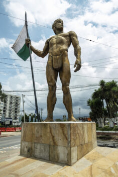 Monumento El Indio regresa a su icónica glorieta en Fusagasugá